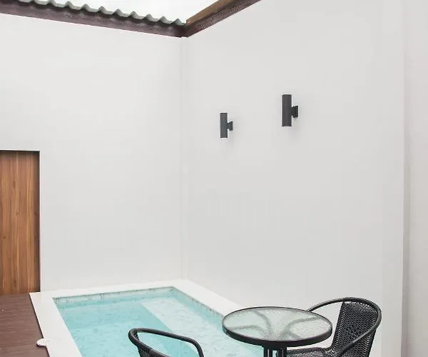 Vevilla Hotel 3*